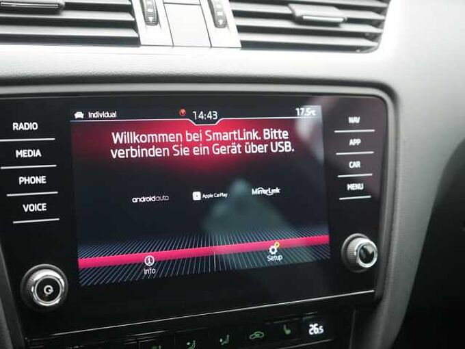 SKODA OCTAVIA Combi RS LED ACC DSG SHZ PDC