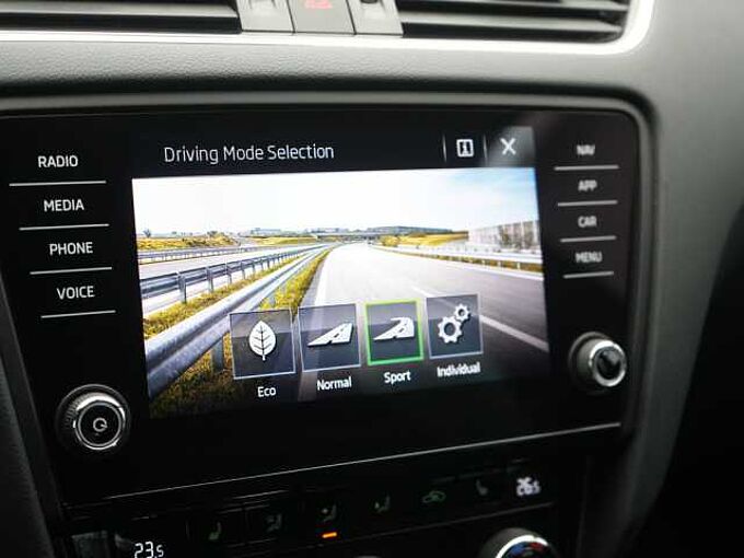 SKODA OCTAVIA Combi RS LED ACC DSG SHZ PDC