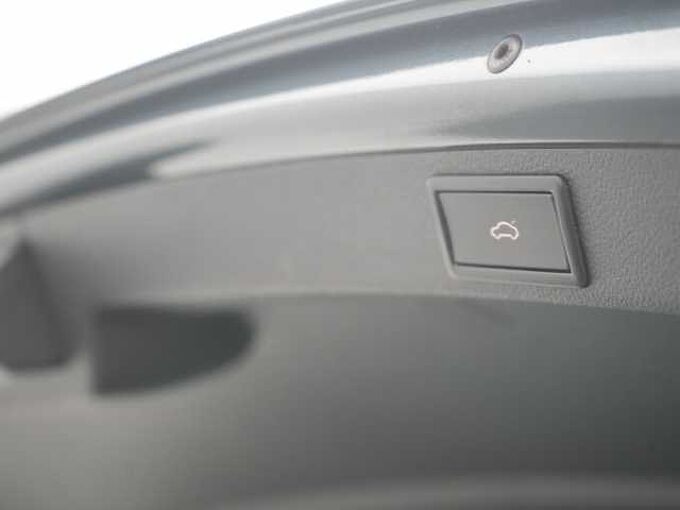 SKODA OCTAVIA Combi RS LED ACC DSG SHZ PDC