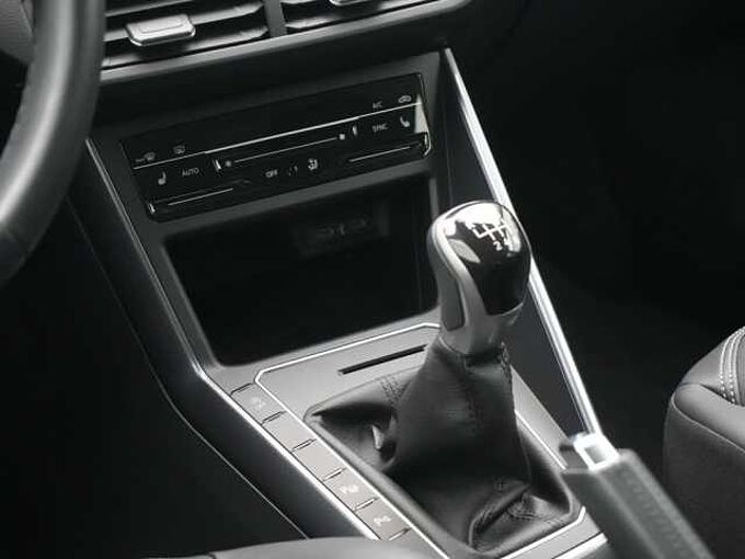 Volkswagen Taigo Style MATRIX NAVI VIRT CARPLAY SHZ PDC