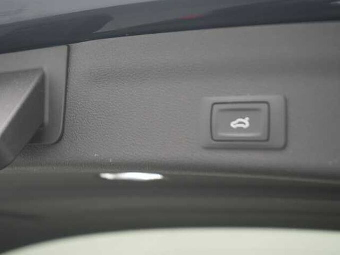 Audi A6 Avant 50 Sport quattro ACC LEDER HUD AHK NAVI