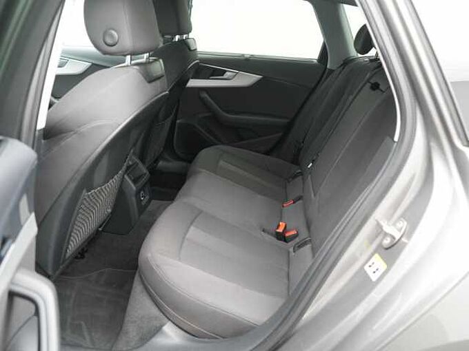 Audi A4 LED SHZ KLIMA PDC