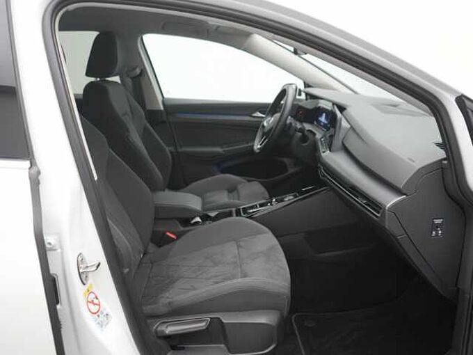 Volkswagen Golf VIII eHybrid Style DSG CARPLAY KAM SHZ PDC