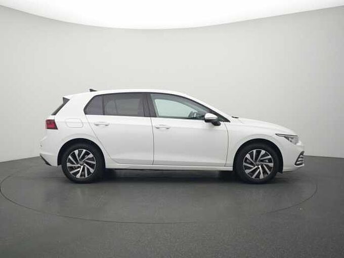 Volkswagen Golf VIII eHybrid Style DSG CARPLAY KAM SHZ PDC