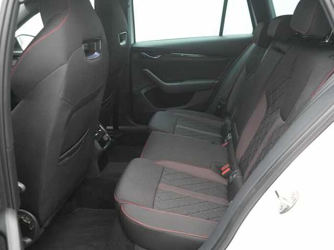 SKODA OCTAVIA Combi iV RS DSG VIRT CARPLAY LED SHZ PDC