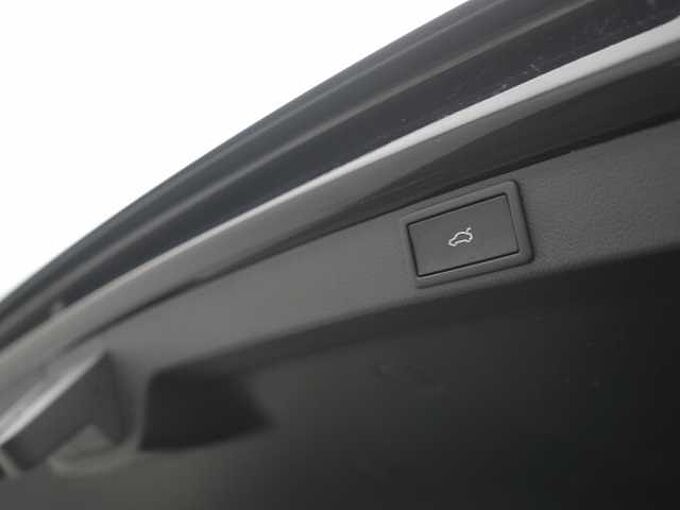 SKODA OCTAVIA Combi Selection DSG AHK MATRIX ACC NAVI