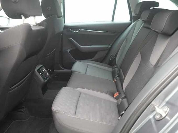 SKODA OCTAVIA Combi Ambition iV DSG AHK KAM LED VIRT
