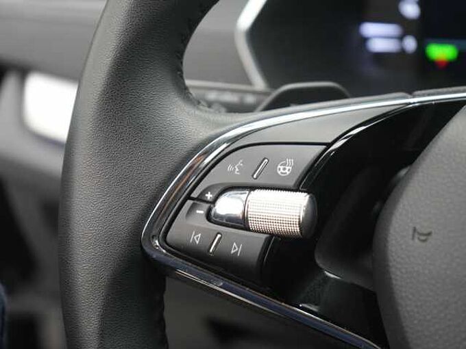 SKODA OCTAVIA Combi Ambition iV DSG AHK KAM LED VIRT