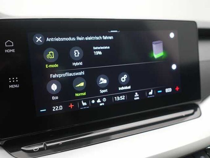 SKODA OCTAVIA Combi Ambition DSG CARPLAY 4xSHZ PDC