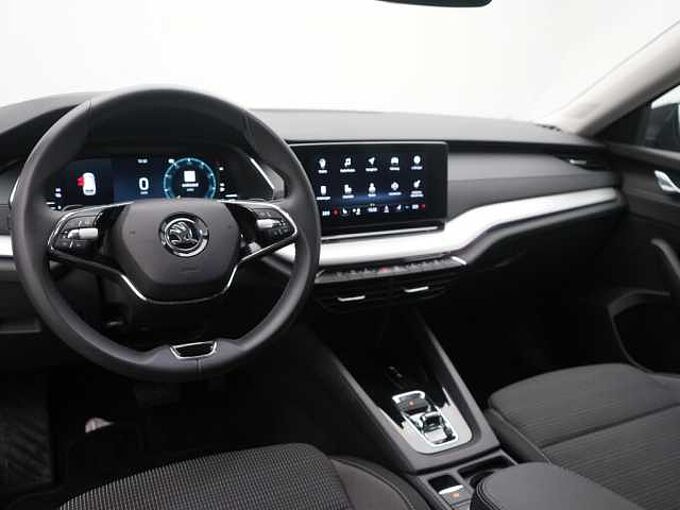 SKODA OCTAVIA Combi Ambition DSG CARPLAY 4xSHZ PDC