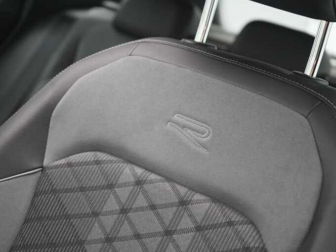 Volkswagen Tiguan R-Line PANO HUD AHK VIRT KAM SHZ DSG