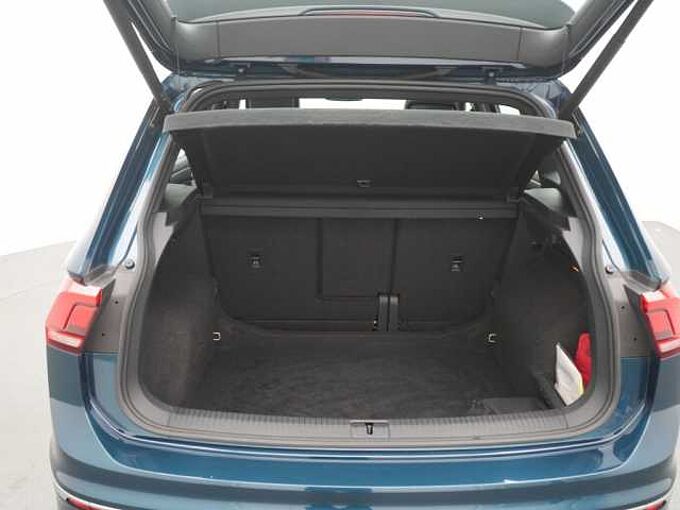 Volkswagen Tiguan R-Line PANO HUD AHK VIRT KAM SHZ DSG