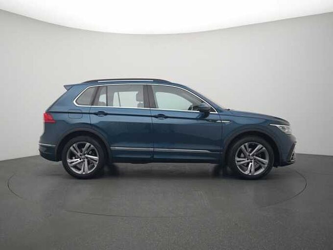 Volkswagen Tiguan R-Line PANO HUD AHK VIRT KAM SHZ DSG