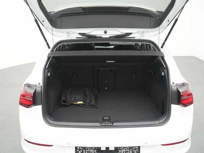 Volkswagen Golf VIII eHybrid Style DSG MATRIX AHK NAVI VIRT