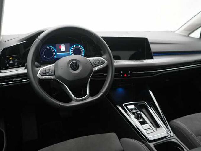 Volkswagen Golf VIII eHybrid Style DSG MATRIX AHK NAVI VIRT