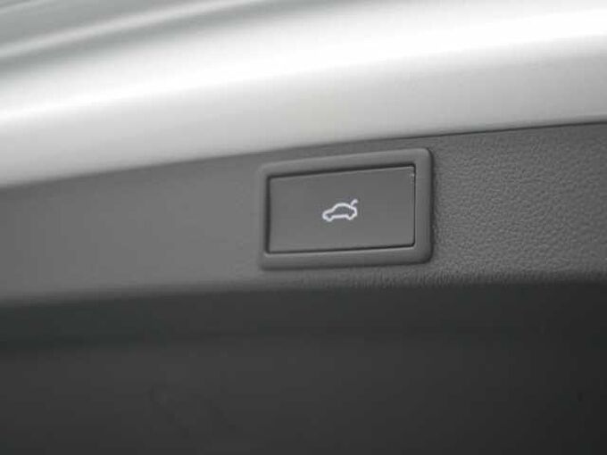 SKODA OCTAVIA Combi Selection DSG AHK MATRIX NAVI ACC