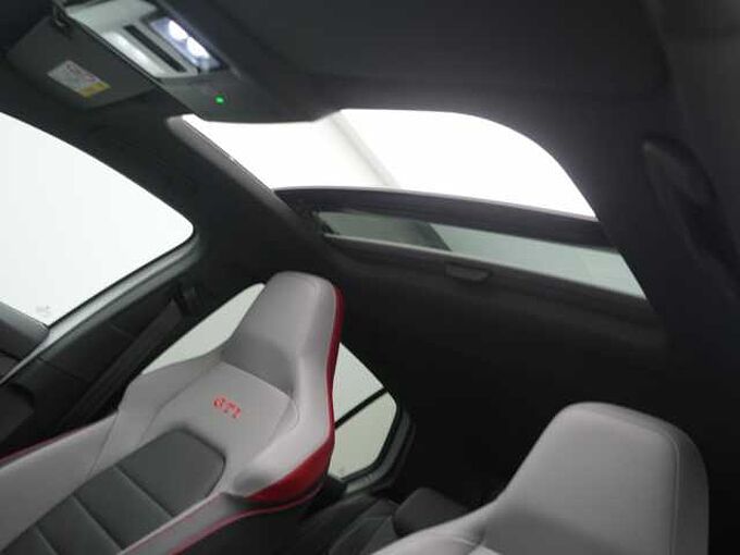 Volkswagen Golf VIII GTI PANO MATRIX H/K HUD ACC LEDER NAVI