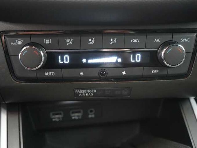 SEAT Arona FR LED KAM PDC KLIMA