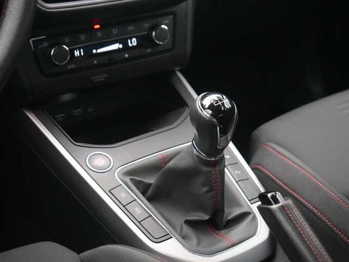 SEAT Arona FR LED KAM PDC KLIMA