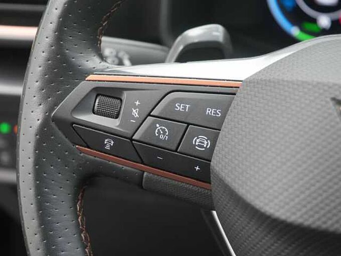 CUPRA Formentor 1.4 e-Hybrid LED SHZ VIRT PDC KLIMA