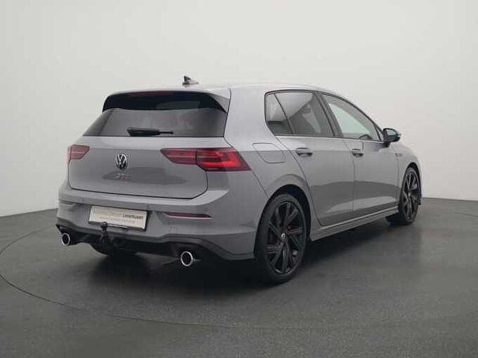 Volkswagen Golf VIII MATRIX DSG PANO AHK KAM SHZ