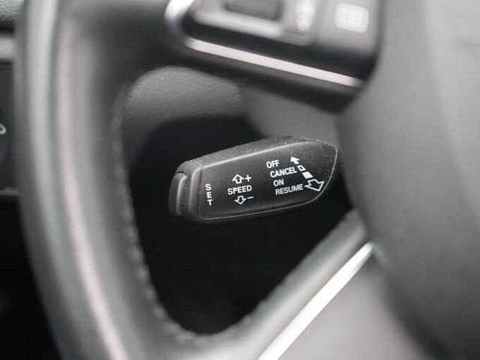 Audi Q3 S-TRON AHK NAVI PANO SHZ PDC XENON