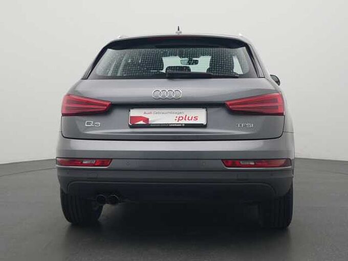 Audi Q3 S-TRON AHK NAVI PANO SHZ PDC XENON