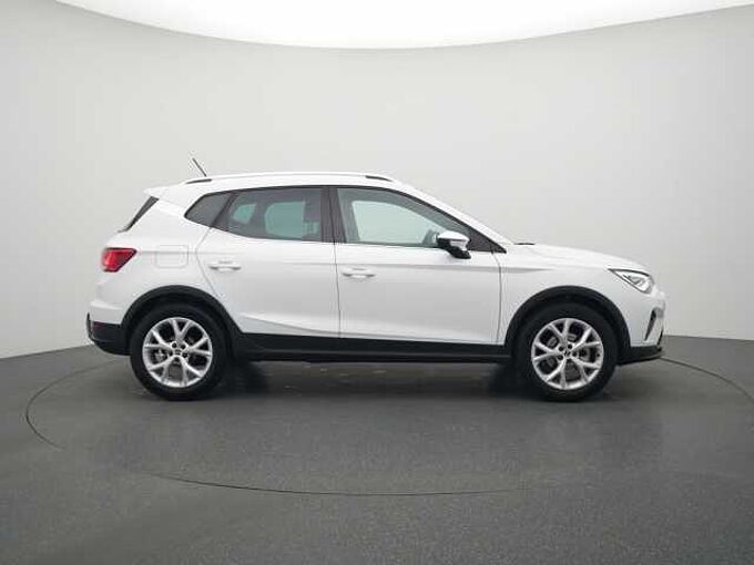 SEAT Arona TSI FR DSG ACC KEYLESS NAVI VIRT KAM SHZ