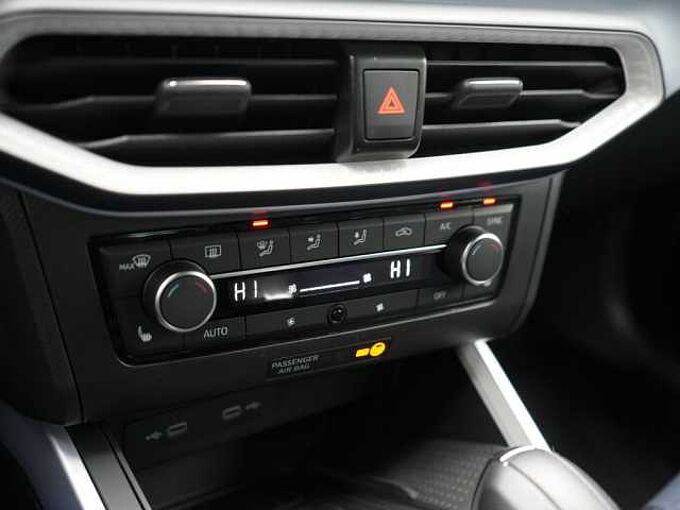 SEAT Arona FR TSI DSG SHZ KAM LED ACC PDC