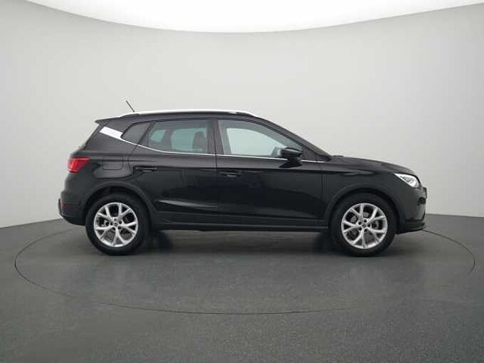 SEAT Arona TSI FR KEYLESS NAVI VIRT SHZ KAM ACC PDC
