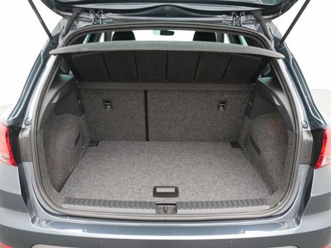 SEAT Arona TSI FR APP CONNECT KAMERA LED PDC ACC