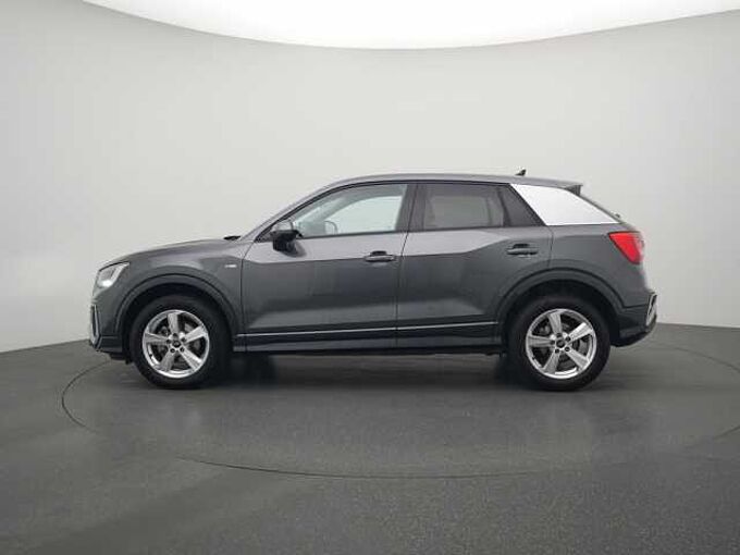 Audi Q2 S line AHK LED VIRT SHZ CARPLAY PDC LED