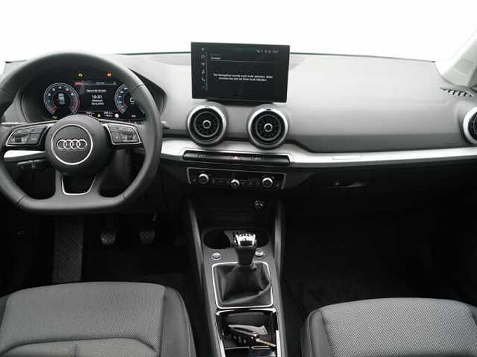 Audi Q2 S line AHK LED VIRT SHZ CARPLAY PDC LED