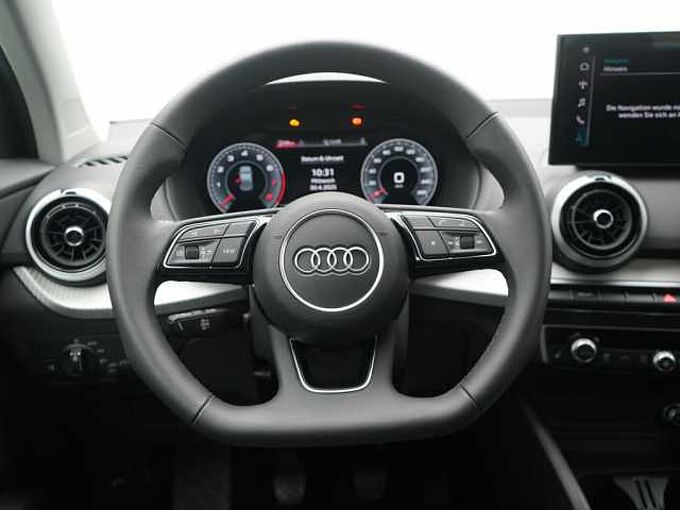 Audi Q2 S line AHK LED VIRT SHZ CARPLAY PDC LED