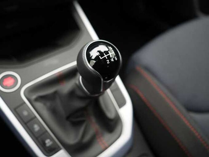 SEAT Arona TSI FR ACC APP CONNECT KEYLESS SHZ