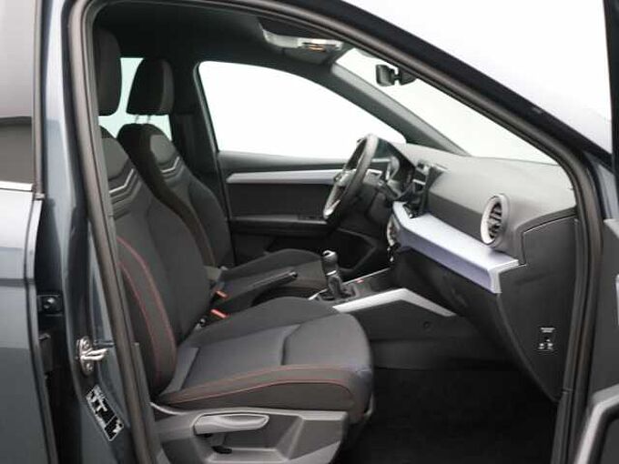 SEAT Arona TSI FR ACC APP CONNECT KEYLESS SHZ