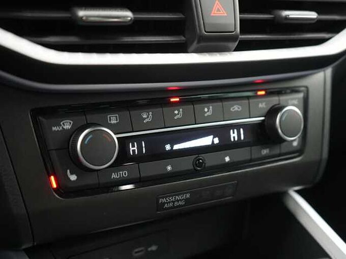 SEAT Arona FR TSI ACC LED NAVI KAM SHZ PDC