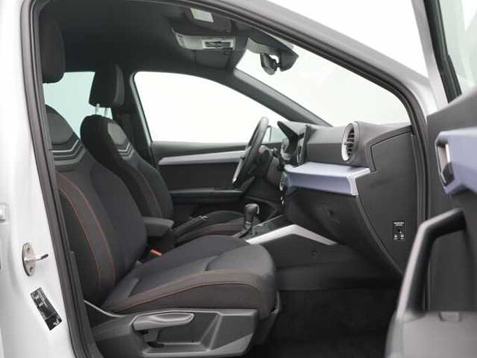 SEAT Arona FR TSI ACC LED NAVI KAM SHZ PDC