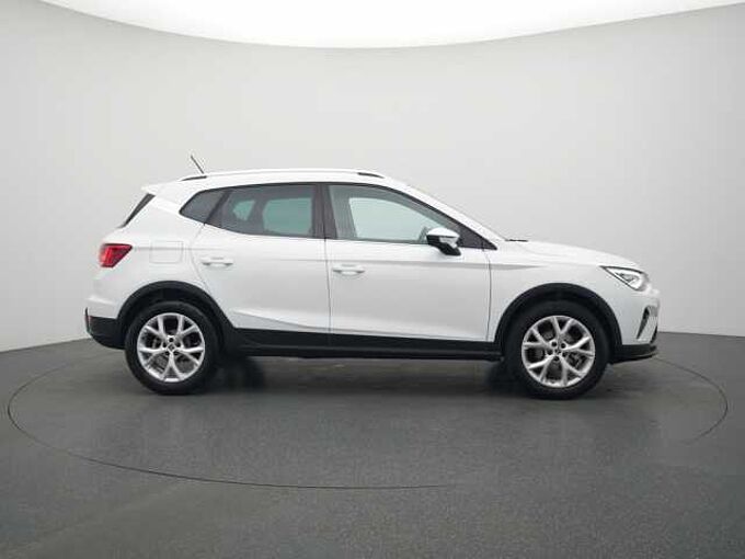 SEAT Arona FR TSI ACC LED NAVI KAM SHZ PDC