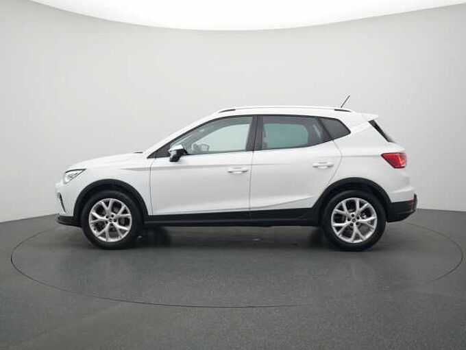 SEAT Arona FR TSI ACC LED NAVI KAM SHZ PDC