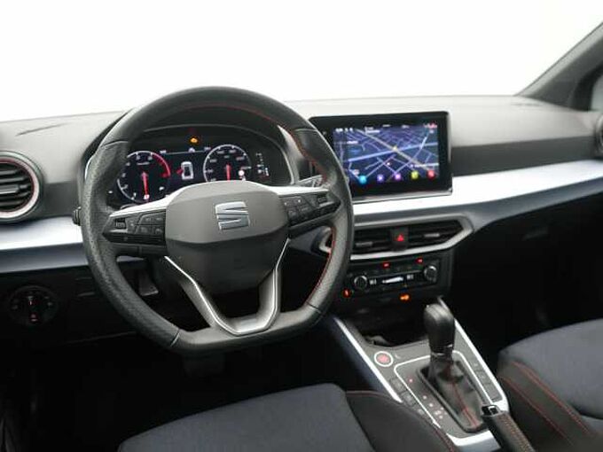 SEAT Arona FR TSI ACC LED NAVI KAM SHZ PDC