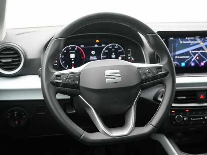 SEAT Arona KEYLESS NAVI VIRT ACC KAM SHZ LED