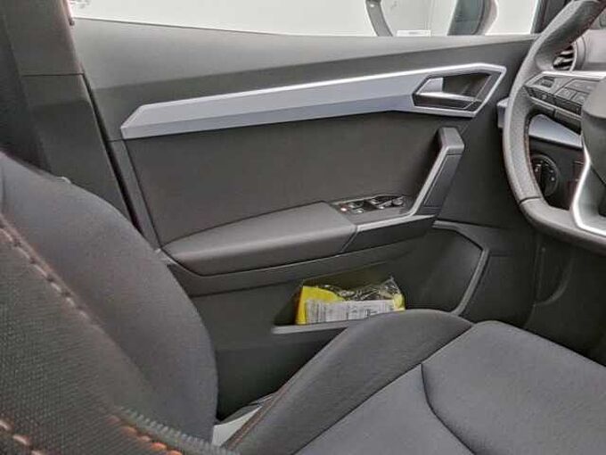 SEAT Arona FR VIRT NAVI KAM KLIMA SHZ LED