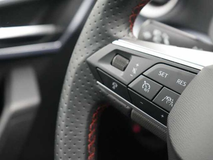 SEAT Arona TSI FR ACC VIRT APP CONNECT NAVI KAM PDC