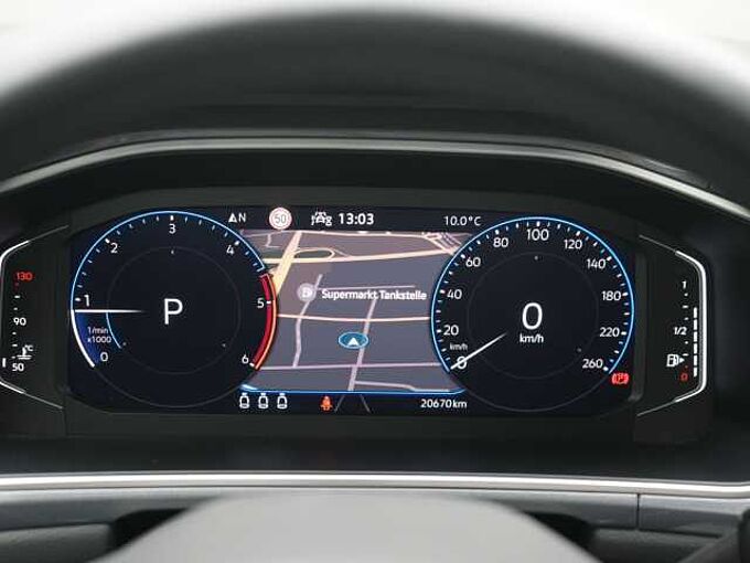 Volkswagen T-Roc Style DSG AHK ACC NAVI APP KAM SHZ PDC