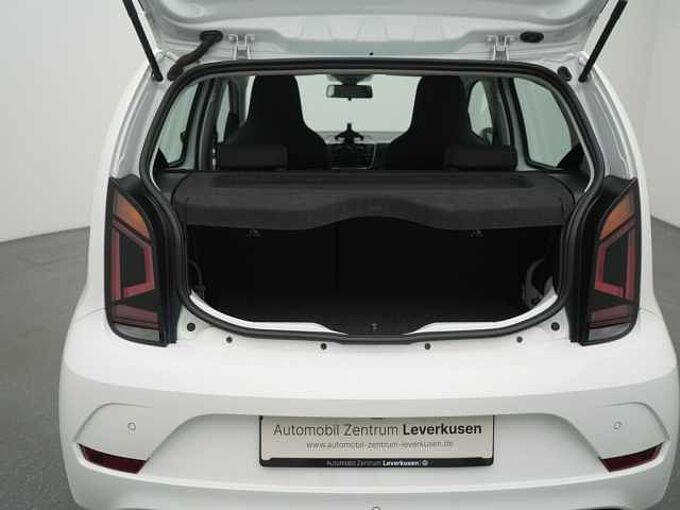 Volkswagen up! TEMOPMAT KAM SHZ KLIMA PORT NAVI