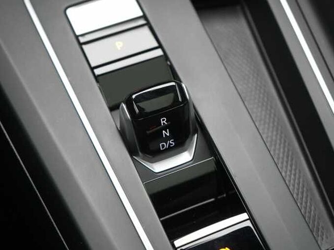 Volkswagen Golf VIII GTI Clubsport 45 MATRIX PANO HUD KAM S