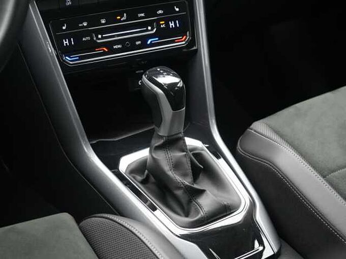 Volkswagen T-Roc Style DSG ACC NAVI APP KAM SHZ PDC VIRT