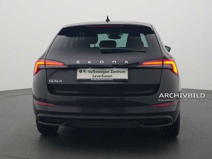 SKODA SCALA Ambition ACC AHK SHZ PDC LED PORT NAVI