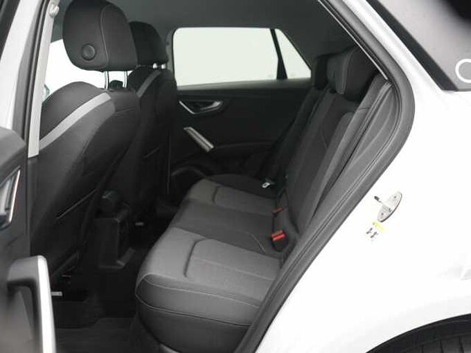 Audi Q2 S line AHK LED SHZ PDC PORT NAVI VIRT